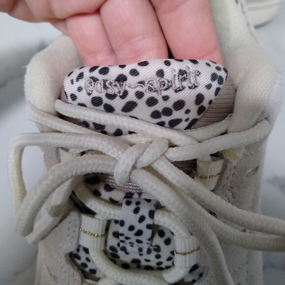 ❄️2/$5❄️[H106] Easy Spirit Cheetah Print Sneaker, Size 7 - Picture 4 of 7